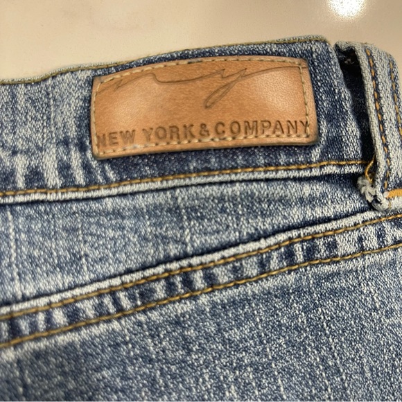 New York & Company Denim Blue Jeans Average Bootcut Size 18 - Picture 9 of 12